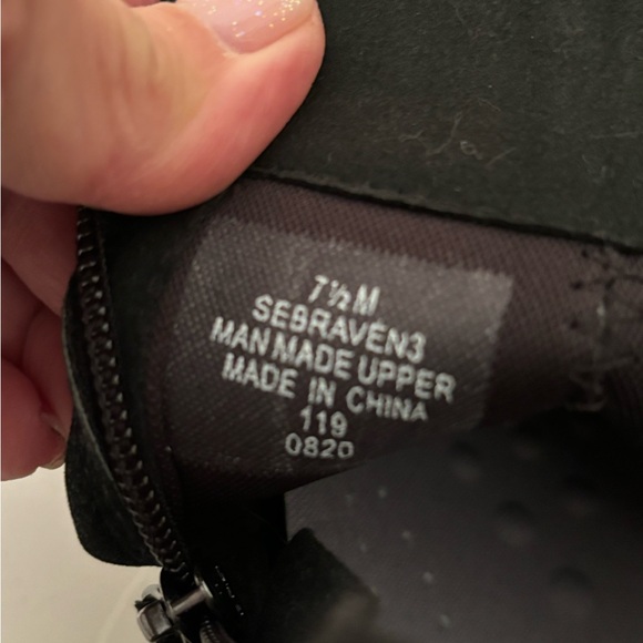 EASY SPIRIT Black Faux Suede Ankle Booties Size 7.5 - Picture 4 of 6